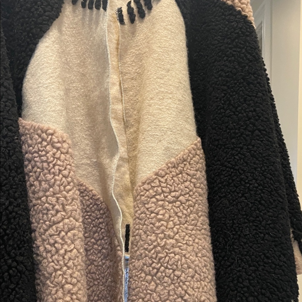 Anthropologie Maeve Black and Pink Textured poncho (bw) - Picture 5 of 8